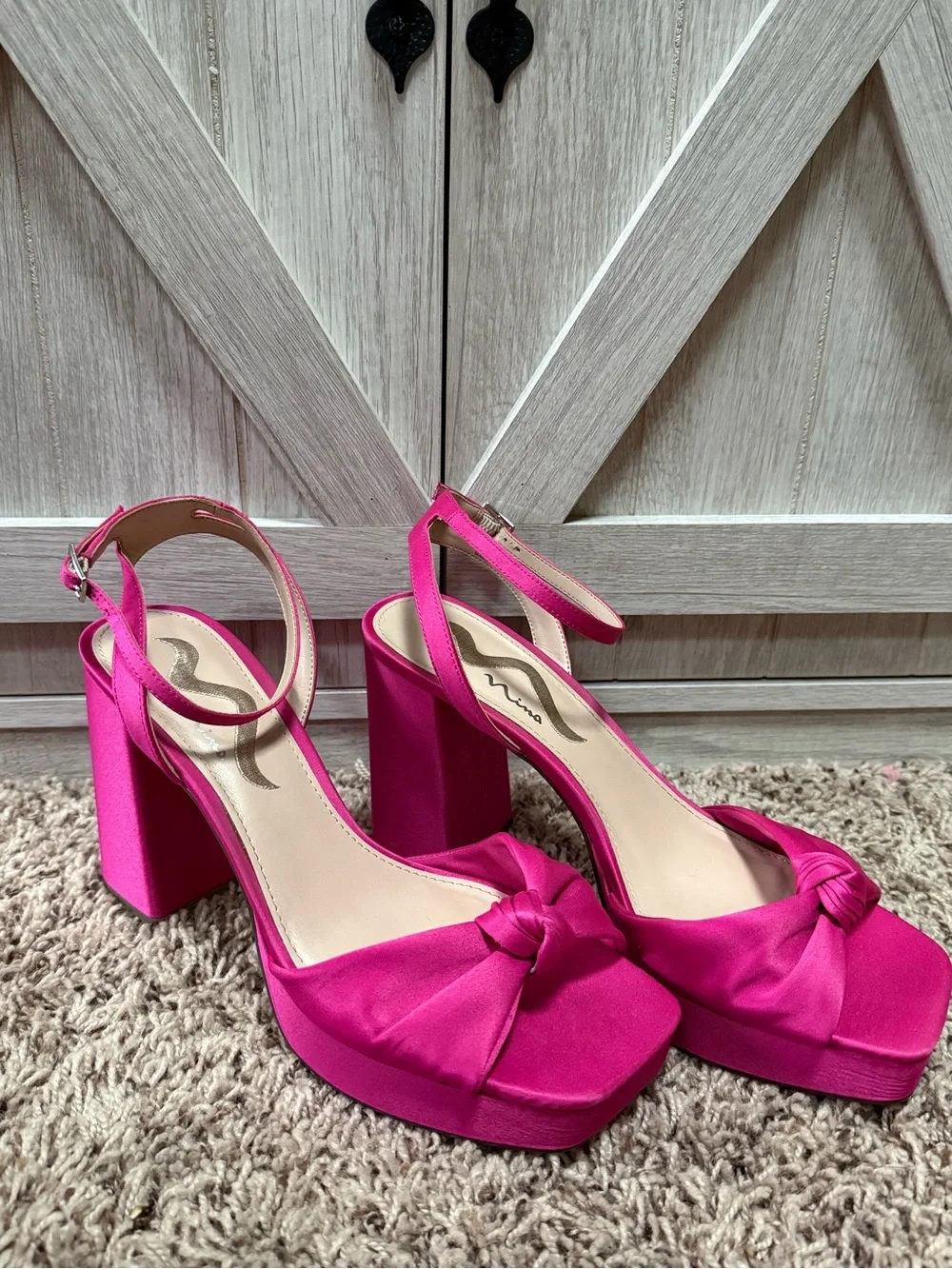 Nina Hot Pink Knot Platform Block Heel Sandals (9.5-10)